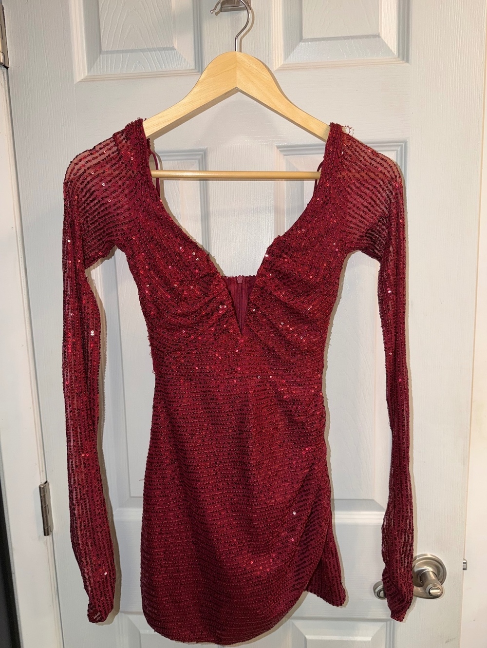Lucy in the Sky Burgundy Sequin Long Sleeve Mini Dress XS